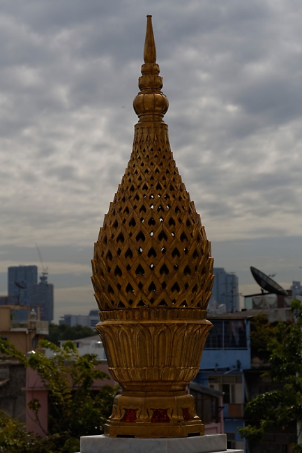 Wat Traimitr-NOV13-008